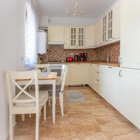 Aparbetto Mamaia Nord * ナボダリ