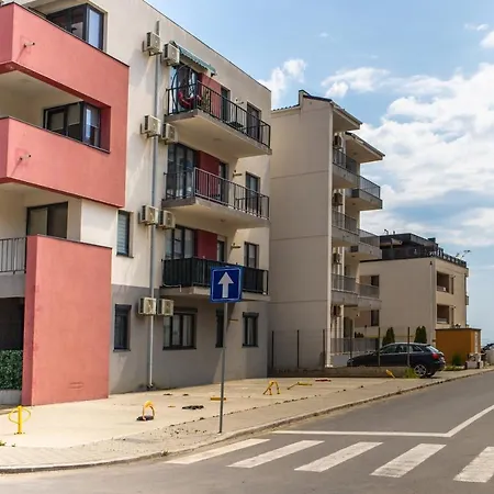Aparbetto Mamaia Nord * ナボダリ